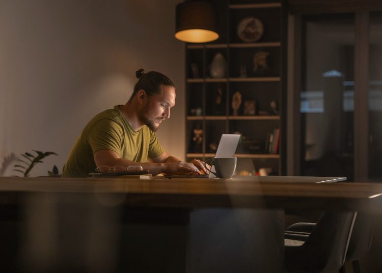 10 DICAS PARA TRABALHAR EM HOME OFFICE